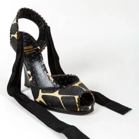 Moschino Cheap and Chic Spotted Raffia Wedges with Bow - Picture 8 of 10
